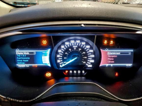 ✅ 2015 Ford Fusion SE • VIN: 3FA6P0H92FR172862 • Lot: 94162805. Wystawiony na Copart z przebiegiem 152 388 mil. Bezpłatny archiwum sprzedaży aukcyjnych z USA i szczegółowy raport historii pojazdu na DreamBid. Zdjęcie 9.