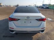 ✅ 2024 Nissan Sentra SR • VIN: 3N1AB8DV8RY330462 • Lot: 43267664. Wystawiony na IAAI z przebiegiem 26 944 mil. Bezpłatny archiwum sprzedaży aukcyjnych z USA i szczegółowy raport historii pojazdu na DreamBid. Zdjęcie 16.