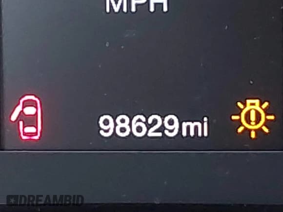 ✅ 2017 Jeep Renegade Latitude • VIN: ZACCJABB9HPG37652 • Lot: 42202859. Listed on IAAI with 98,629 mi. Free auction sales archive from the USA and detailed vehicle history report at DreamBid. Image 16.