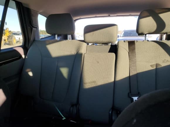 ✅ 2011 Hyundai Santa Fe GLS • VIN: 5XYZGDAGXBG018539 • Lot: 82116524. Listed on Copart with 181,018 mi. Free auction sales archive from the USA and detailed vehicle history report at DreamBid. Image 10.