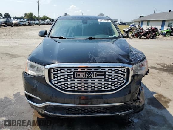 ✅ 2018 GMC Acadia Denali • VIN: 1GKKNPLS2JZ168501 • Lot: 68248725. Wystawiony na Copart z przebiegiem 141 433 mil. Bezpłatny archiwum sprzedaży aukcyjnych z USA i szczegółowy raport historii pojazdu na DreamBid. Zdjęcie 5.