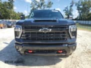 ✅ 2025 Chevrolet Silverado 2500HD LT • VIN: 2GC4KNEY0S1217286 • Лот: 70686445. Опубликован ранее на Copart с пробегом 3 006 миль. Бесплатный доступ к архиву аукционных продаж из США и подробный отчёт об истории автомобиля на DreamBid. Изображение 5.