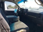 ✅ 2012 Chevrolet Silverado 2500HD LT • VIN: 1GC2KXCG4CZ193094 • Lot: 43150484. Wystawiony na IAAI z przebiegiem 228 181 mil. Bezpłatny archiwum sprzedaży aukcyjnych z USA i szczegółowy raport historii pojazdu na DreamBid. Zdjęcie 5.