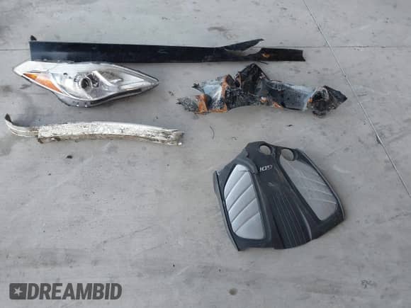 2012 Hyundai Azera с VIN KMHFH4JG7CA177385, выставлен на аукционе IAAI как лот 41241583 с пробегом Не указан миль и . История ставок и продаж доступна на DreamBid. Изображение 12.