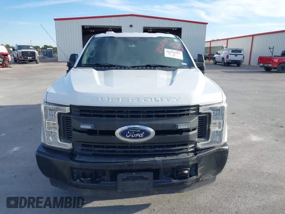 ✅ 2018 Ford F-250 XL • VIN: 1FT7X2A65JEC48077 • Лот: 41552587. Опубликован ранее на IAAI с пробегом 127 887 миль. Бесплатный доступ к архиву аукционных продаж из США и подробный отчёт об истории автомобиля на DreamBid. Изображение 12.