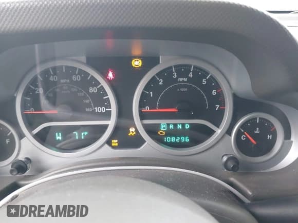 ✅ 2007 Jeep Wrangler Unlimited Sahara • VIN: 1J4GA59147L218594 • Lot: 42984397. Listed on IAAI with 108,296 mi. Free auction sales archive from the USA and detailed vehicle history report at DreamBid. Image 7.