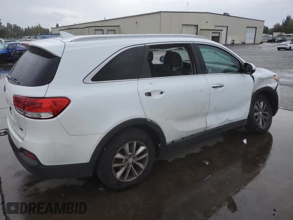 ✅ 2017 Kia Sorento LX • VIN: 5XYPG4A32HG202550 • Лот: 81950805. Опубликован ранее на Copart с пробегом 167 819 миль. Бесплатный доступ к архиву аукционных продаж из США и подробный отчёт об истории автомобиля на DreamBid. Изображение 3.
