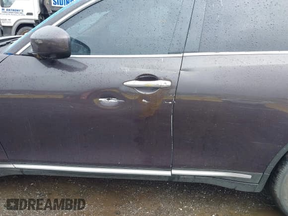 ✅ 2010 Infiniti FX • VIN: JN8AS1MWXAM855659 • Lot: 42105249. Wystawiony na IAAI z przebiegiem 169 905 mil. Bezpłatny archiwum sprzedaży aukcyjnych z USA i szczegółowy raport historii pojazdu na DreamBid. Zdjęcie 17.