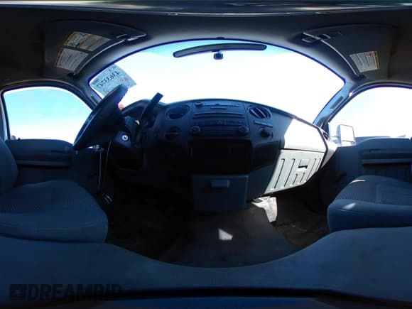 ✅ 2011 Ford F-250 XL • VIN: 1FDBF2A61BEC77909 • Lot: 43633747. Listed on IAAI with 242,631 mi. Free auction sales archive from the USA and detailed vehicle history report at DreamBid. Image 18.