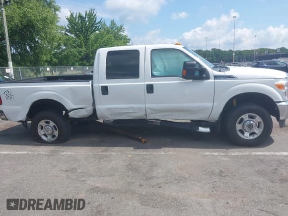 ✅ 2016 Ford F-250 Lariat • VIN: 1FT7W2B64GEC48677 • Lot: 42671950. Listed on IAAI with 157,673 mi. Free auction sales archive from the USA and detailed vehicle history report at DreamBid. Image 13.