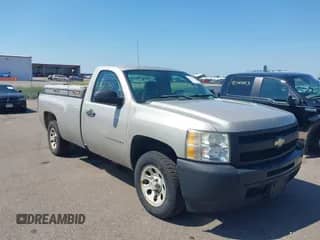 2009 Chevrolet Silverado 1500 Work Truck z VIN 1GCEC14XX9Z152211, wystawiony jako IAAI lot #42615741 z przebiegiem 19 891 mil mil oraz . Historia ofert i sprzedaży dostępna na DreamBid. Obrazek 1.