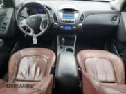 ✅ 2013 Hyundai Tucson GLS • VIN: KM8JUCACXDU609559 • Lot: 84447885. Listed on Copart with 213,627 mi. Free auction sales archive from the USA and detailed vehicle history report at DreamBid. Image 8.