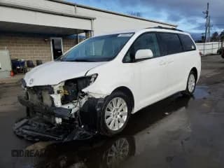 ✅ 2014 Toyota Sienna LE • VIN: 5TDJK3DCXES088743 • Lot: 49864415. Listed on Copart with 80,125 mi. Free auction sales archive from the USA and detailed vehicle history report at DreamBid. Image 1.