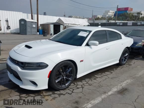 ✅ 2019 Dodge Charger Scat Pack • VIN: 2C3CDXGJ4KH696633 • Lot: 43520442. Wystawiony na IAAI z przebiegiem 102 433 mil. Bezpłatny archiwum sprzedaży aukcyjnych z USA i szczegółowy raport historii pojazdu na DreamBid. Zdjęcie 2.