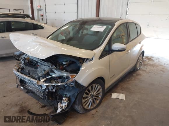 ✅ 2017 Ford C-Max SE • VIN: 1FADP5AU5HL103474 • Lot: 43406986. Wystawiony na IAAI z przebiegiem 145 014 mil. Bezpłatny archiwum sprzedaży aukcyjnych z USA i szczegółowy raport historii pojazdu na DreamBid. Zdjęcie 2.