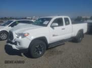✅ 2021 Toyota Tacoma SR • VIN: 3TYSX5EN6MT006463 • Lot: 43090489. Wystawiony na IAAI z przebiegiem 39 337 mil. Bezpłatny archiwum sprzedaży aukcyjnych z USA i szczegółowy raport historii pojazdu na DreamBid. Zdjęcie 2.