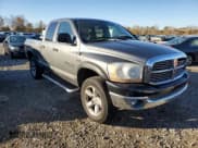 ✅ 2006 Dodge 1500 SLT • VIN: 1D7HU182X6S586163 • Лот: 77477744. Опубликован ранее на Copart с пробегом 184 824 миль. Бесплатный доступ к архиву аукционных продаж из США и подробный отчёт об истории автомобиля на DreamBid. Изображение 4.