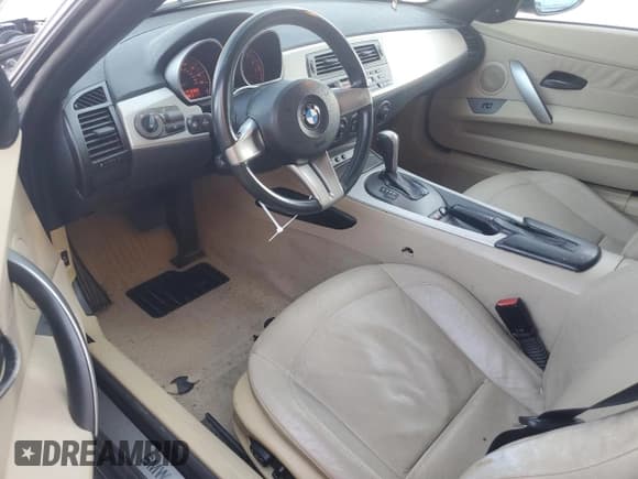 ✅ 2003 BMW Z4 3.0i • VIN: 4USBT53433LU05407 • Lot: 77457504. Listed on Copart with 134,905 mi. Free auction sales archive from the USA and detailed vehicle history report at DreamBid. Image 8.