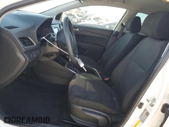 ✅ 2018 Hyundai Accent SEL • VIN: 3KPC24A30JE032852 • Лот: 82771884. Опубликован ранее на Copart с пробегом 65 748 миль. Бесплатный доступ к архиву аукционных продаж из США и подробный отчёт об истории автомобиля на DreamBid. Изображение 7.