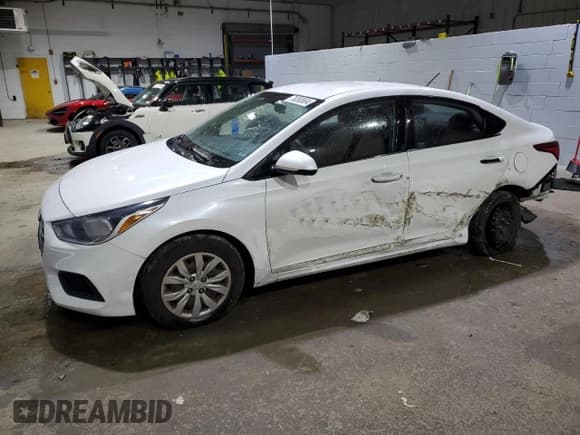 ✅ 2018 Hyundai Accent SE • VIN: 3KPC24A35JE018476 • Лот: 79260664. Опубликован ранее на Copart с пробегом 100 446 миль. Бесплатный доступ к архиву аукционных продаж из США и подробный отчёт об истории автомобиля на DreamBid. Изображение 1.