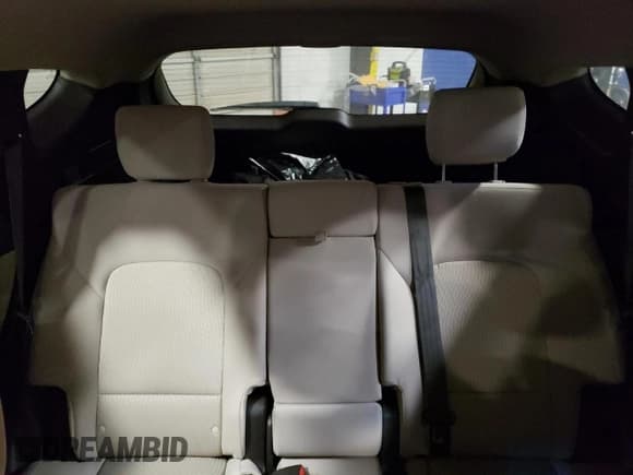 ✅ 2018 Hyundai Santa Fe 2.4L • VIN: 5XYZTDLB8JG566132 • Лот: 53576853. Опубликован ранее на Copart с пробегом 30 589 миль. Бесплатный доступ к архиву аукционных продаж из США и подробный отчёт об истории автомобиля на DreamBid. Изображение 10.