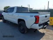 ✅ 2025 Toyota Tacoma SR • VIN: 3TYLB5JN7ST067889 • Лот: 42444254. Опубликован ранее на IAAI с пробегом 5 786 миль. Бесплатный доступ к архиву аукционных продаж из США и подробный отчёт об истории автомобиля на DreamBid. Изображение 3.