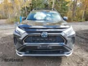 ✅ 2023 Toyota RAV4 XSE • VIN: JTMGB3FV9PD115423 • Lot: 90030375. Wystawiony na Copart z przebiegiem 112 780 mil. Bezpłatny archiwum sprzedaży aukcyjnych z USA i szczegółowy raport historii pojazdu na DreamBid. Zdjęcie 5.