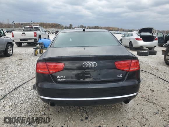 ✅ 2011 Audi A8 • VIN: WAURVAFD9BN011672 • Lot: 85958835. Wystawiony na Copart z przebiegiem Nie podano. Bezpłatny archiwum sprzedaży aukcyjnych z USA i szczegółowy raport historii pojazdu na DreamBid. Zdjęcie 6.