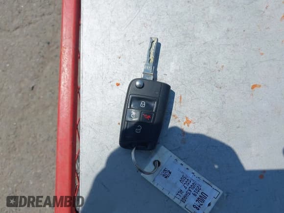 ✅ 2019 Volkswagen Golf S • VIN: 3VWM17AU7KM521044 • Lot: 42697054. Wystawiony na IAAI z przebiegiem 137 953 mil. Bezpłatny archiwum sprzedaży aukcyjnych z USA i szczegółowy raport historii pojazdu na DreamBid. Zdjęcie 11.