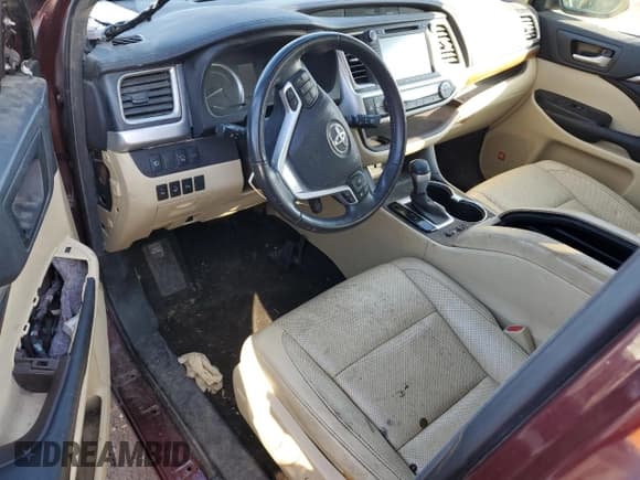 ✅ 2017 Toyota Highlander Hybrid Limited • VIN: 5TDDGRFH6HS022155 • Lot: 47278555. Listed on Copart with Not provided. Free auction sales archive from the USA and detailed vehicle history report at DreamBid. Image 8.