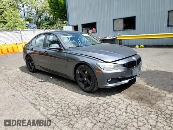 ✅ 2012 BMW 3 Series 328i • VIN: WBA3C1C59CF433154 • Lot: 57061615. Listed on Copart with 87,808 mi. Free auction sales archive from the USA and detailed vehicle history report at DreamBid. Image 13.