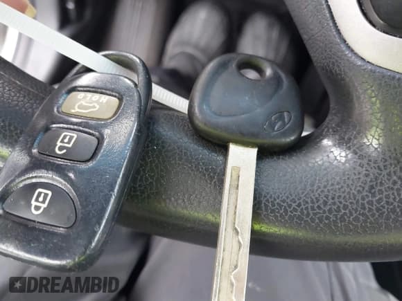 ✅ 2014 Hyundai Veloster • VIN: KMHTC6AD8EU194586 • Lot: 43305495. Wystawiony na IAAI z przebiegiem 163 908 mil. Bezpłatny archiwum sprzedaży aukcyjnych z USA i szczegółowy raport historii pojazdu na DreamBid. Zdjęcie 11.