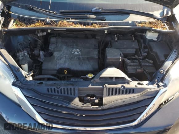 ✅ 2011 Toyota Sienna LE • VIN: 5TDJK3DC6BS004669 • Lot: 87207195. Wystawiony na Copart z przebiegiem 204 081 mil. Bezpłatny archiwum sprzedaży aukcyjnych z USA i szczegółowy raport historii pojazdu na DreamBid. Zdjęcie 12.