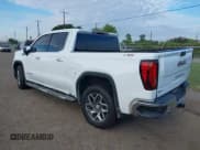 ✅ 2022 GMC Sierra 1500 SLT • VIN: 3GTUUDED9NG637299 • Lot: 43056400. Listed on IAAI with 70,985 mi. Free auction sales archive from the USA and detailed vehicle history report at DreamBid. Image 3.