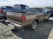 ✅ 2003 Chevrolet S-10 LS • VIN: 1GCCS19X038106564 • Лот: 46473045. Опубликован ранее на Copart с пробегом 159 955 миль. Бесплатный доступ к архиву аукционных продаж из США и подробный отчёт об истории автомобиля на DreamBid. Изображение 3.