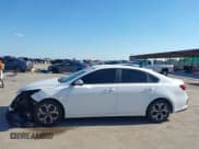 ✅ 2021 Kia Forte LXS • VIN: 3KPF24ADXME360113 • Лот: 43418029. Опубликован ранее на IAAI с пробегом 97 235 миль. Бесплатный доступ к архиву аукционных продаж из США и подробный отчёт об истории автомобиля на DreamBid. Изображение 14.