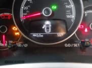 ✅ 2019 Volkswagen Beetle S • VIN: 3VW5DAAT6KM505210 • Lot: 42084818. Listed on IAAI with 24 mi. Free auction sales archive from the USA and detailed vehicle history report at DreamBid. Image 15.