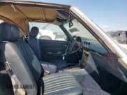 ✅ 1982 Mercedes-Benz 380 SL • VIN: WDBBA45A4CB008561 • Лот: 86286905. Опубликован ранее на Copart с пробегом 142 446 миль. Бесплатный доступ к архиву аукционных продаж из США и подробный отчёт об истории автомобиля на DreamBid. Изображение 10.