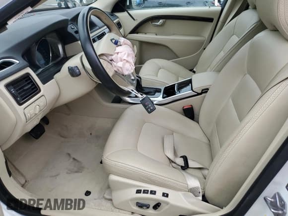 ✅ 2016 Volvo XC70 T5 Drive-E Premier • VIN: YV440MBK3G1264709 • Lot: 86680874. Listed on Copart with 73,631 mi. Free auction sales archive from the USA and detailed vehicle history report at DreamBid. Image 7.