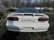 2000 Chevrolet Camaro Z28 z VIN 2G1FP22G8Y2153580, wystawiony jako Copart lot #43004935 z przebiegiem 132 835 mil mil oraz Szkoda całkowita • Salvage title. Historia ofert i sprzedaży dostępna na DreamBid. Obrazek 6.
