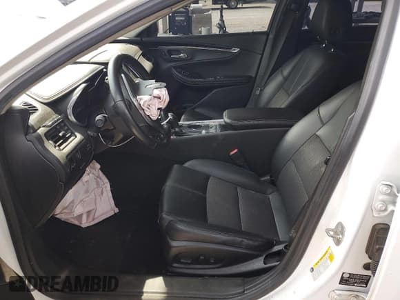 ✅ 2018 Chevrolet Impala LT • VIN: 1G1105SA8JU135527 • Лот: 54045715. Опубликован ранее на Copart с пробегом 214 599 миль. Бесплатный доступ к архиву аукционных продаж из США и подробный отчёт об истории автомобиля на DreamBid. Изображение 7.