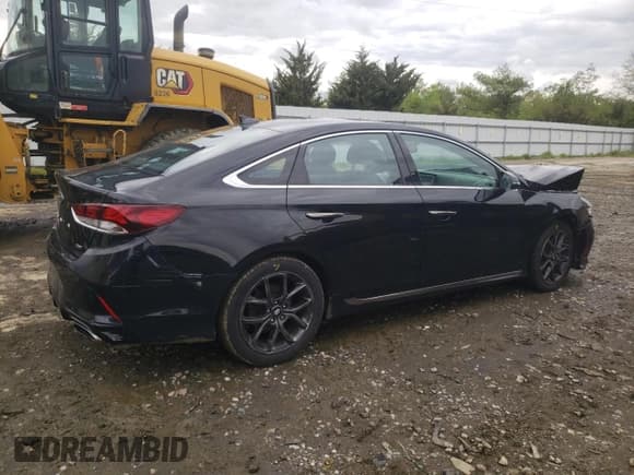 ✅ 2018 Hyundai Sonata Limited Plus • VIN: 5NPE34AB5JH678462 • Lot: 50480303. Listed on Copart with 80,086 mi. Free auction sales archive from the USA and detailed vehicle history report at DreamBid. Image 3.