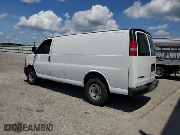 ✅ 2017 Chevrolet Express Cargo • VIN: 1GCZGGFG1H1180837 • Lot: 65257405. Listed on Copart with 205,680 mi. Free auction sales archive from the USA and detailed vehicle history report at DreamBid. Image 2.