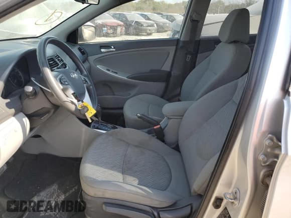 ✅ 2014 Hyundai Accent GLS • VIN: KMHCU4AE3EU762012 • Лот: 74959654. Опубликован ранее на Copart с пробегом 193 921 миль. Бесплатный доступ к архиву аукционных продаж из США и подробный отчёт об истории автомобиля на DreamBid. Изображение 7.