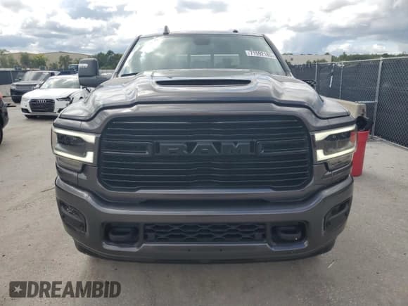 ✅ 2024 Ram 2500 Laramie • VIN: 3C6UR5NL1RG181620 • Lot: 71592185. Listed on Copart with 2,672 mi. Free auction sales archive from the USA and detailed vehicle history report at DreamBid. Image 5.