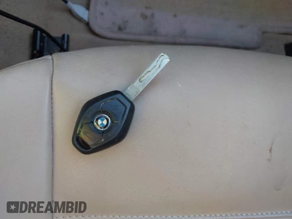 ✅ 2006 BMW 3 Series 330Ci • VIN: WBABW53476PL54002 • Lot: 43685334. Wystawiony na IAAI z przebiegiem 91 671 mil. Bezpłatny archiwum sprzedaży aukcyjnych z USA i szczegółowy raport historii pojazdu na DreamBid. Zdjęcie 11.