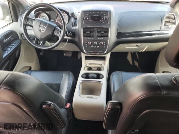 ✅ 2017 Dodge Grand Caravan SXT • VIN: 2C4RDGCG3HR546208 • Lot: 81030545. Listed on Copart with 146,988 mi. Free auction sales archive from the USA and detailed vehicle history report at DreamBid. Image 8.