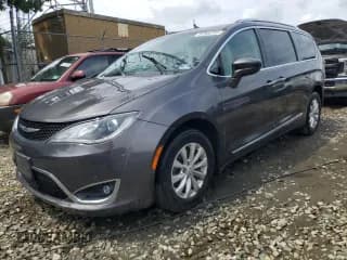 ✅ 2019 Chrysler Pacifica Touring L • VIN: 2C4RC1BG8KR721352 • Lot: 67844785. Wystawiony na Copart z przebiegiem 69 558 mil. Bezpłatny archiwum sprzedaży aukcyjnych z USA i szczegółowy raport historii pojazdu na DreamBid. Zdjęcie 1.