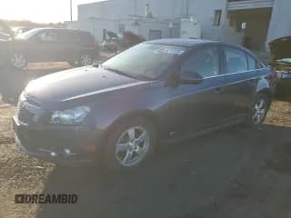 ✅ 2014 Chevrolet Cruze 1LT • VIN: 1G1PC5SB5E7352449 • Lot: 90703335. Wystawiony na Copart z przebiegiem 91 823 mil. Bezpłatny archiwum sprzedaży aukcyjnych z USA i szczegółowy raport historii pojazdu na DreamBid. Zdjęcie 1.