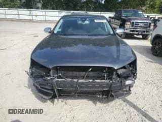 ✅ 2014 Audi S8 • VIN: WAUD2AFD5EN010817 • Lot: 64522634. Wystawiony na Copart z przebiegiem 132 542 mil. Bezpłatny archiwum sprzedaży aukcyjnych z USA i szczegółowy raport historii pojazdu na DreamBid. Zdjęcie 5.